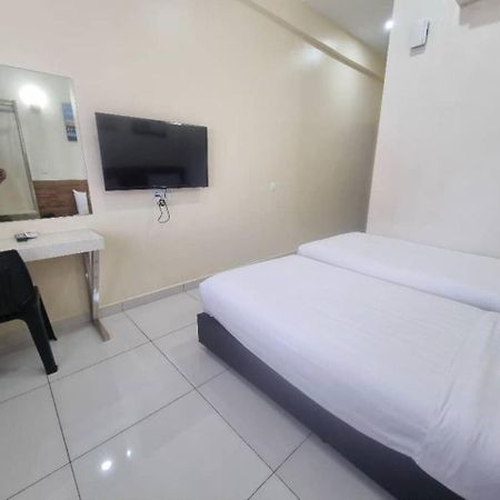 Avatel Jelutong Hotell Gelugor Exteriör bild