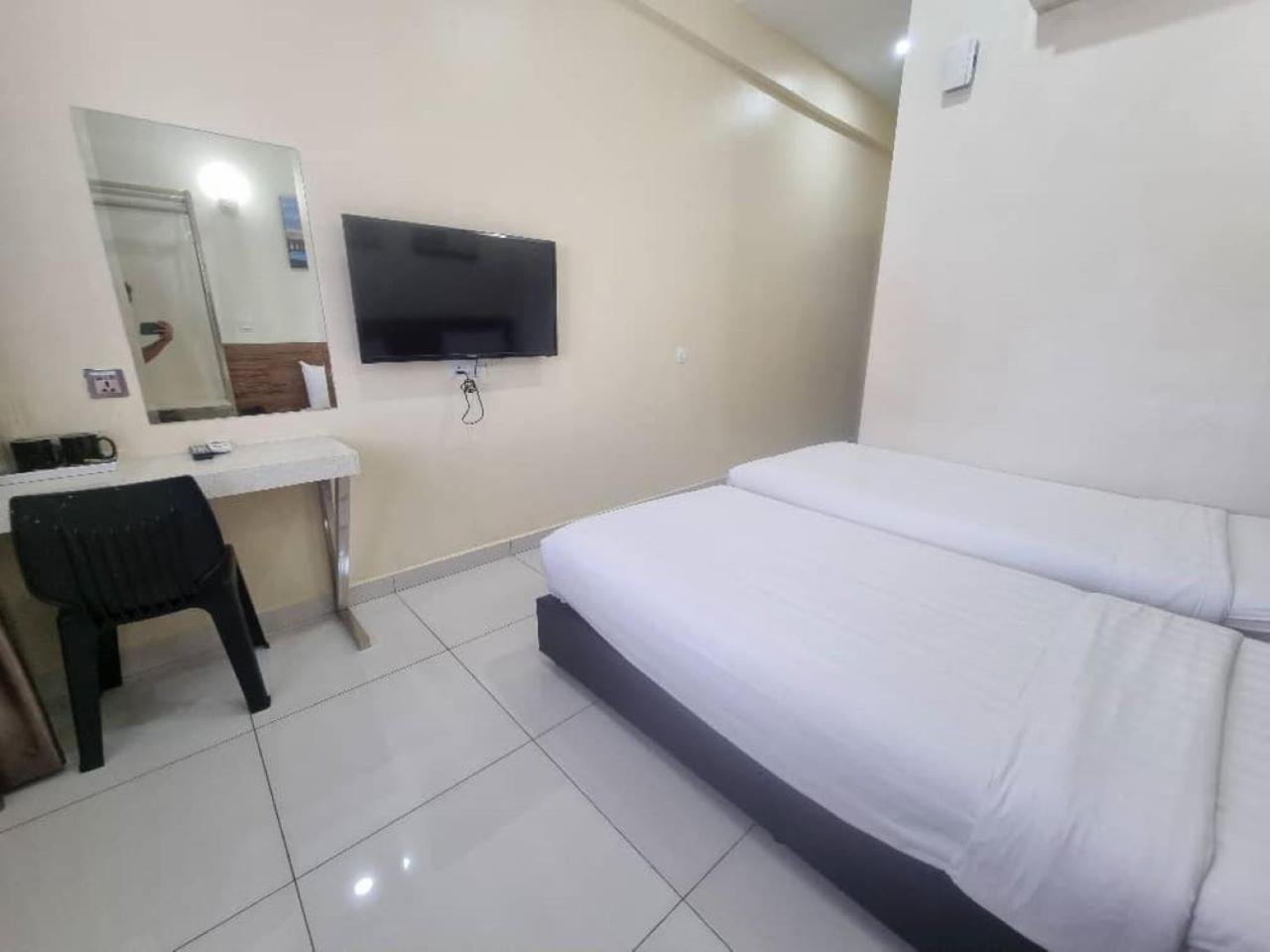 Avatel Jelutong Hotell Gelugor Exteriör bild